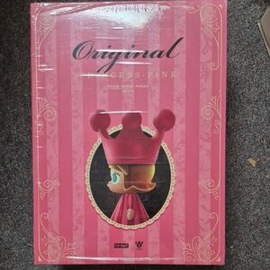 Original Princess Pink Mega Royal Molly 400%